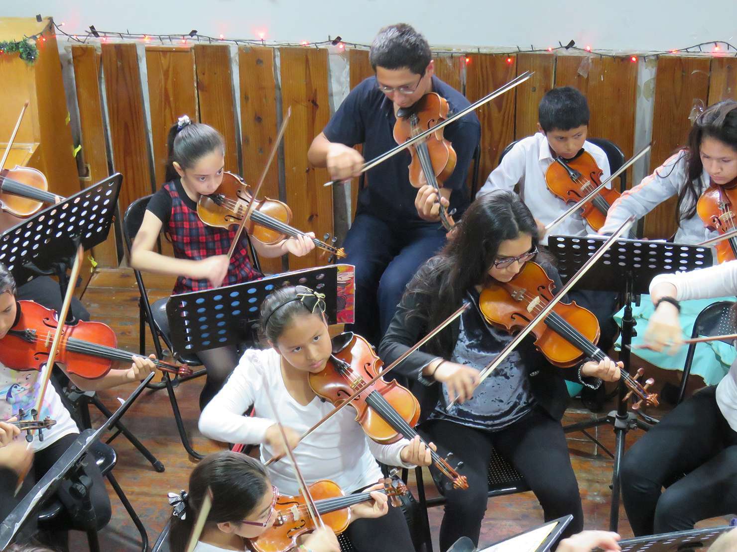 Recital Orquesta de Tierra - Arpegio Per&uacute;