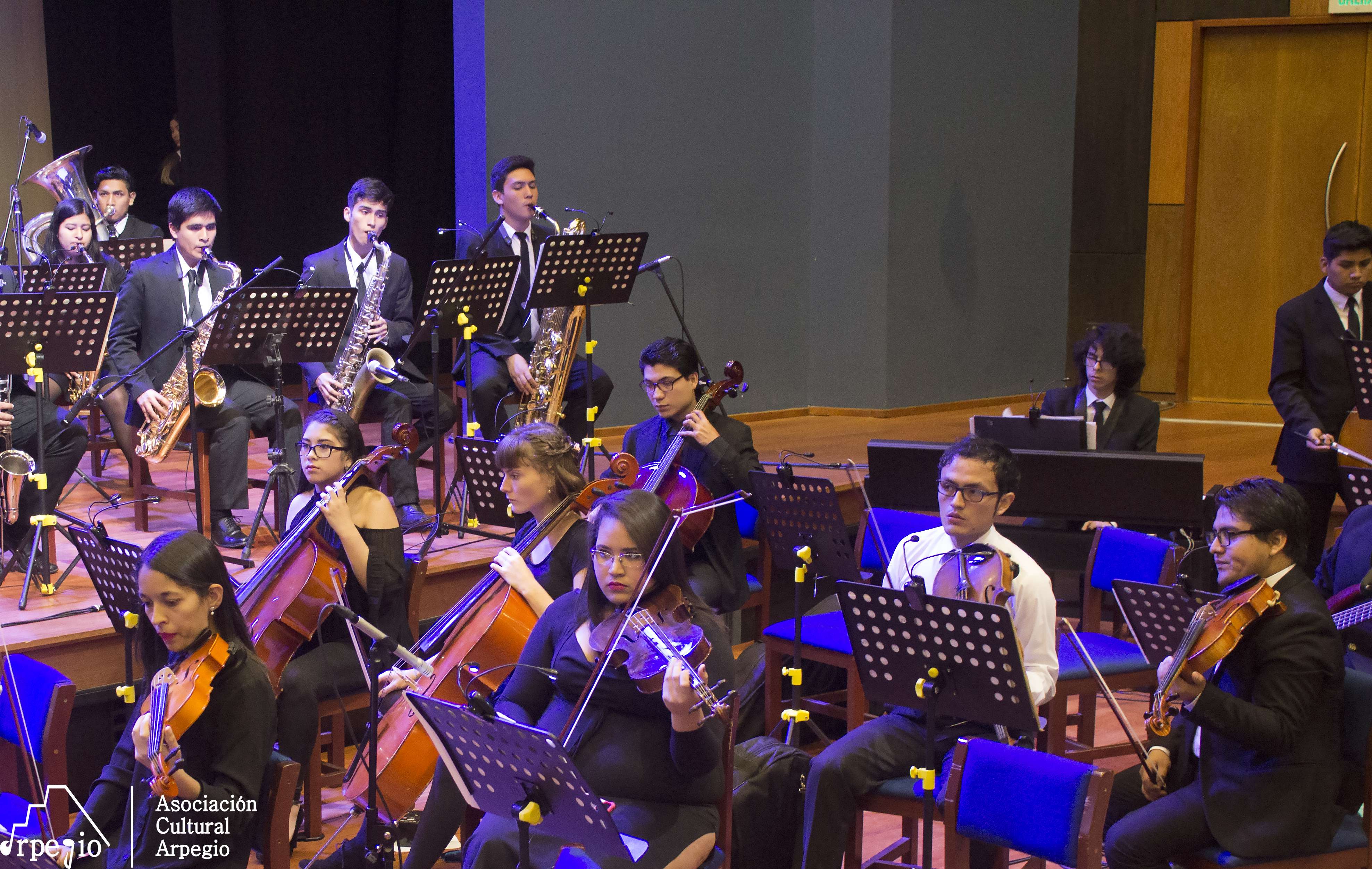 CONCIERTO DE PEL&Iacute;CULA